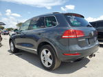 2012 Volkswagen Touareg V6 Серый vin: WVGFF9BP9CD004130