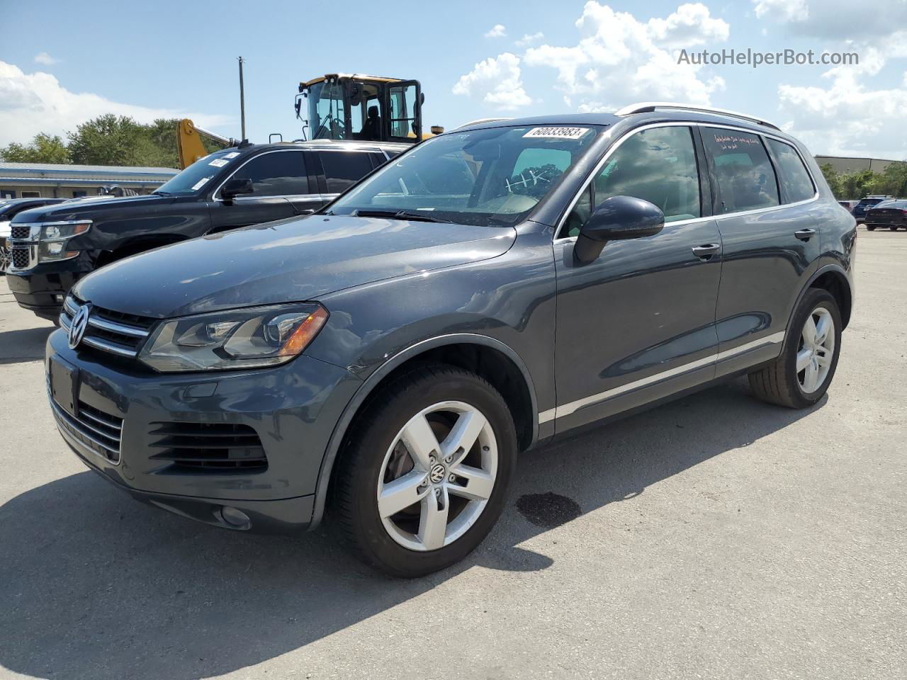 2012 Volkswagen Touareg V6 Серый vin: WVGFF9BP9CD004130