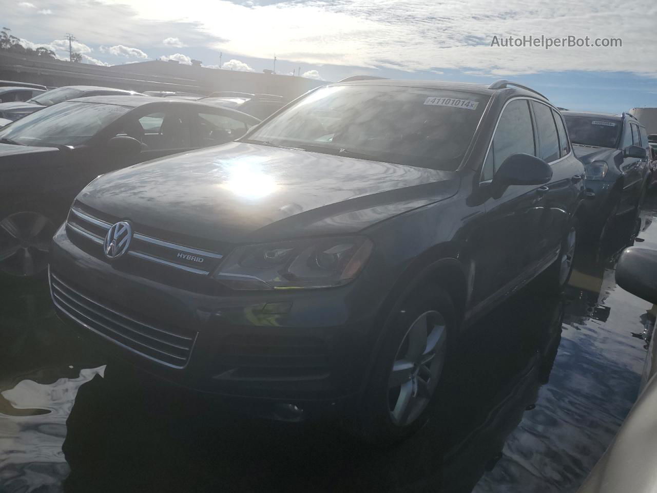 2012 Volkswagen Touareg Hybrid Gray vin: WVGFG9BP5CD002470