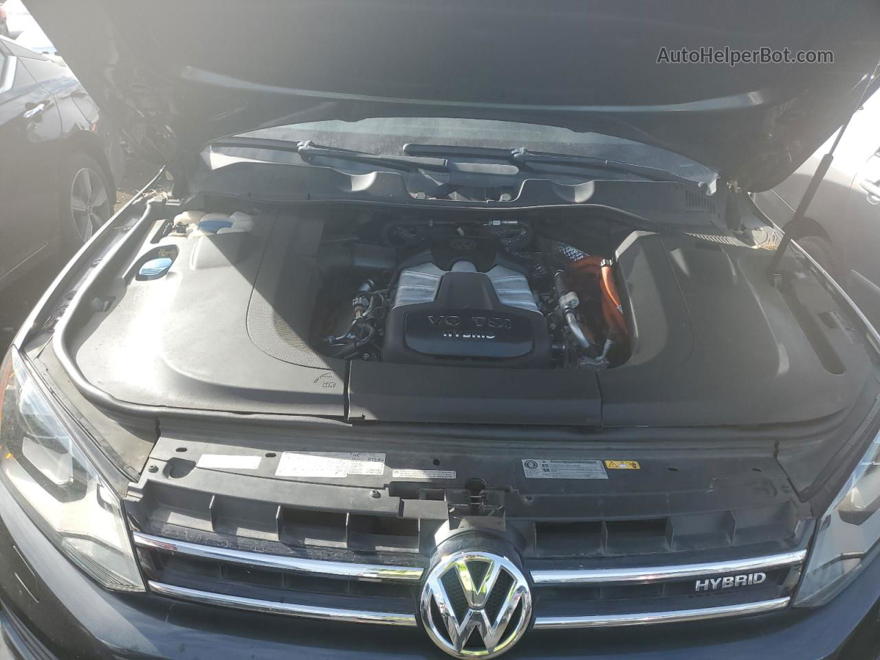 2012 Volkswagen Touareg Hybrid Gray vin: WVGFG9BP5CD002470