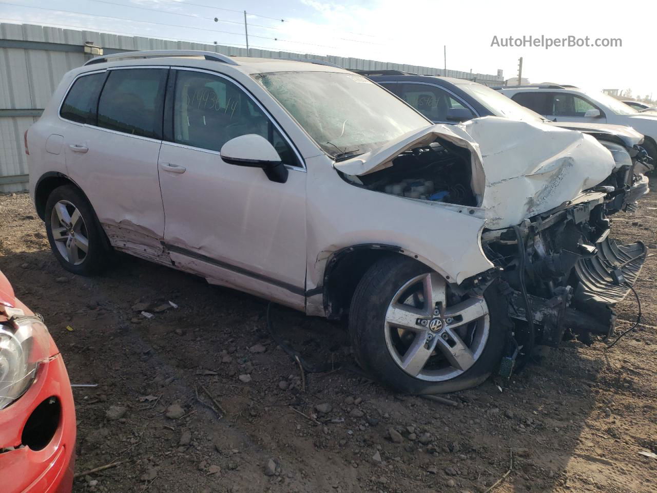 2012 Volkswagen Touareg V6 Tdi White vin: WVGFK9BP4CD000076