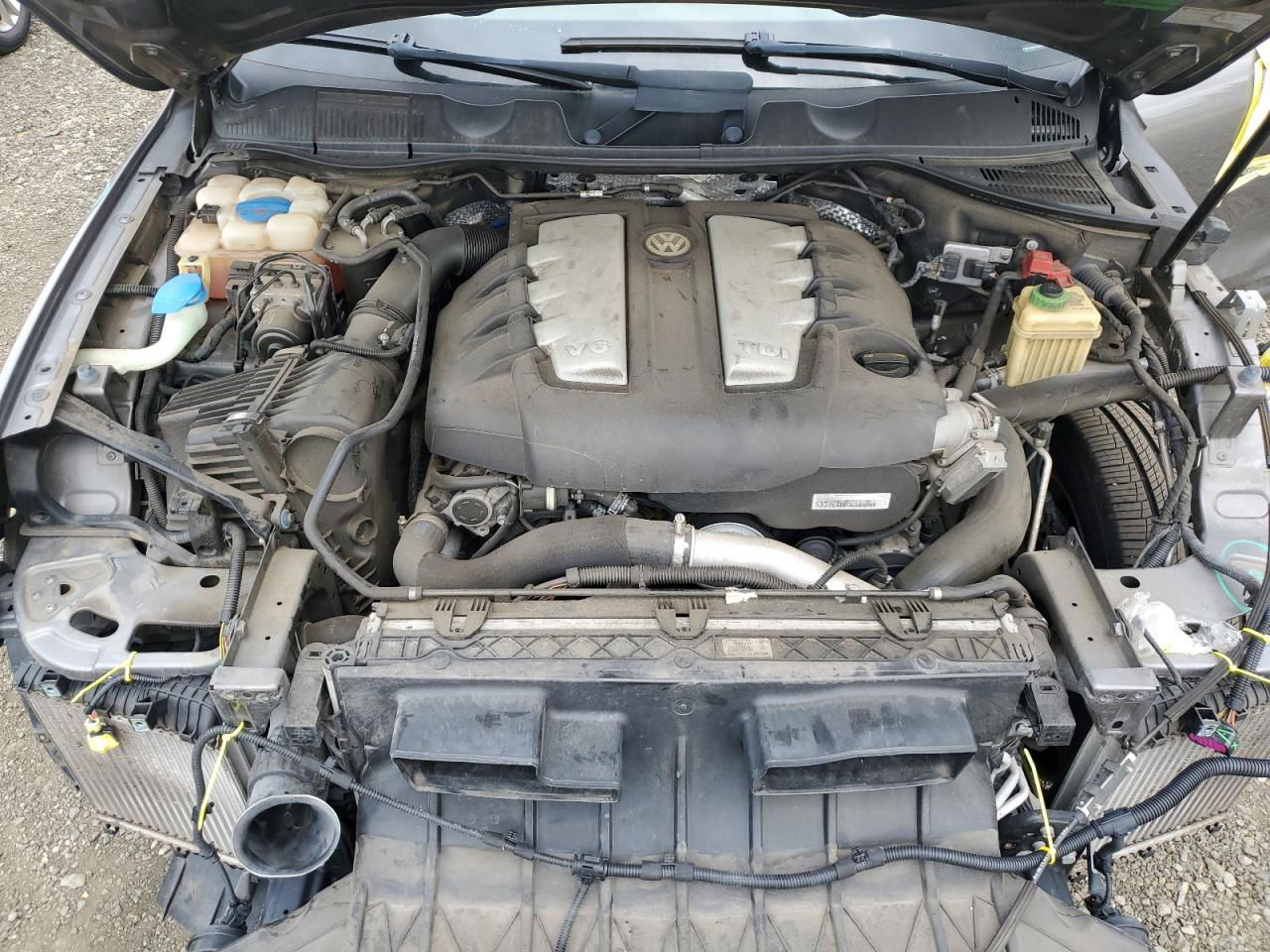 2012 Volkswagen Touareg V6 Tdi Gray vin: WVGFK9BP9CD000171