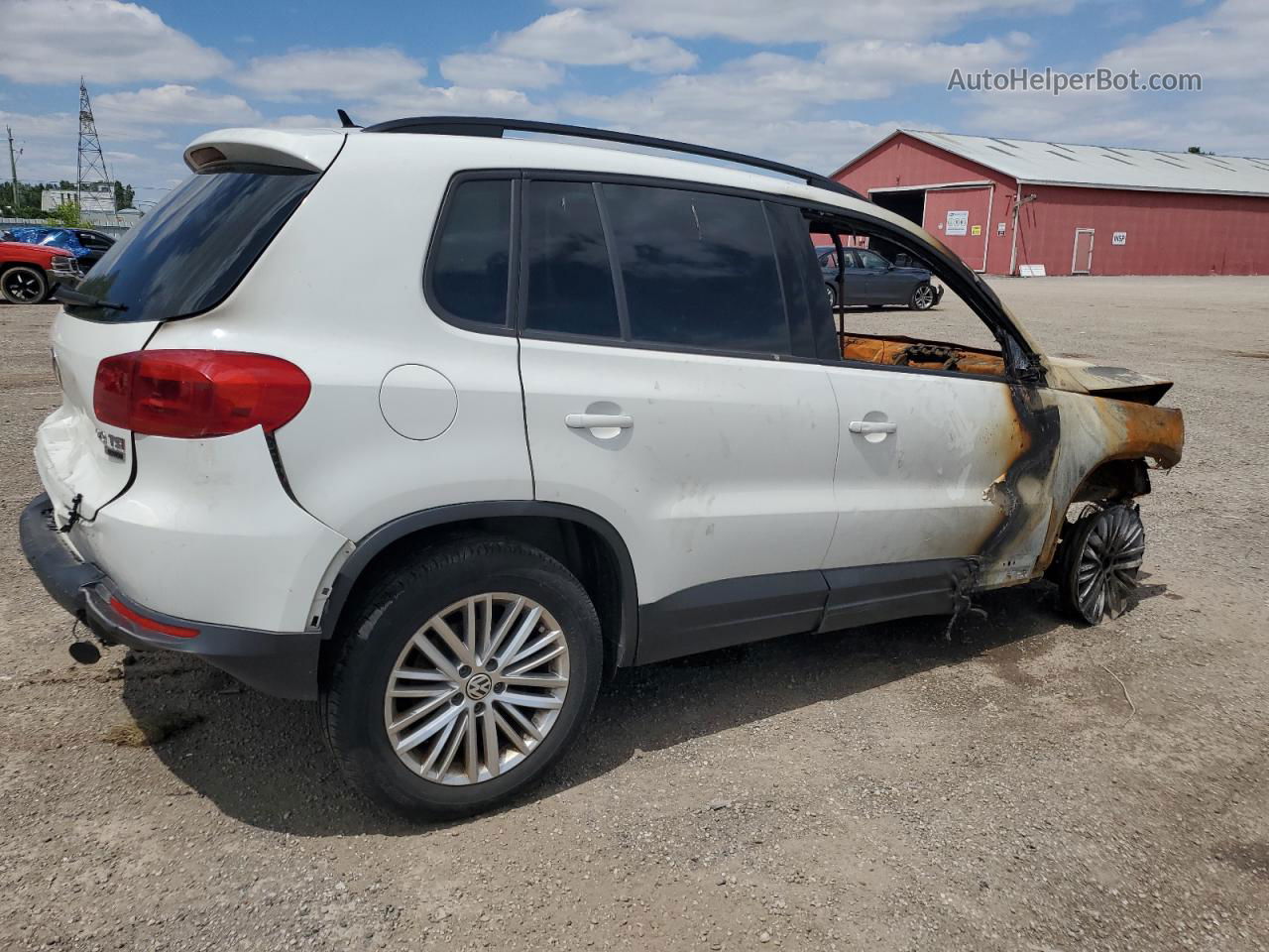 2016 Volkswagen Tiguan Comfortline White vin: WVGJV7AX4GW583136