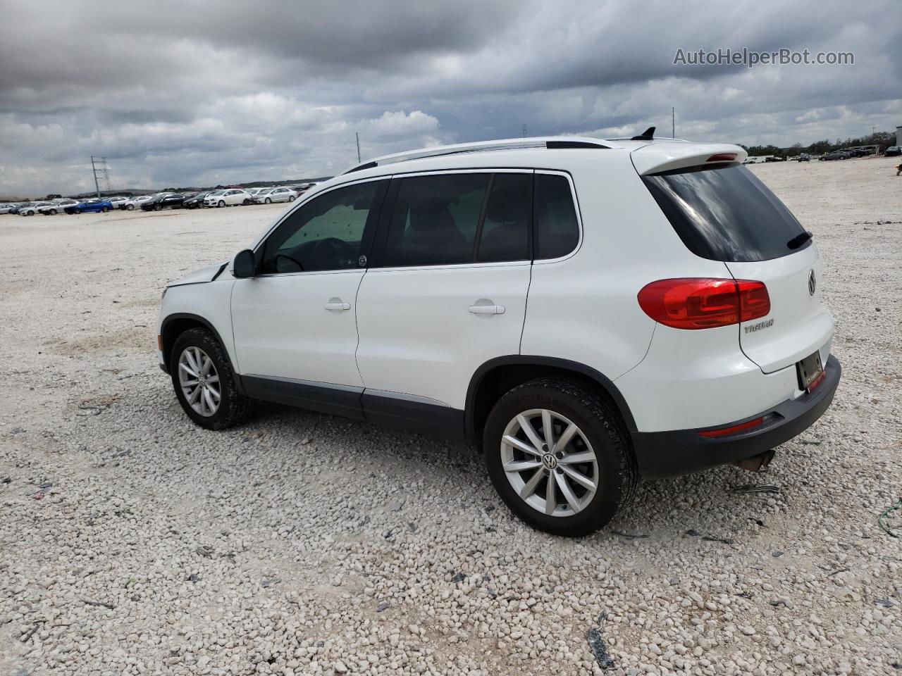 2017 Volkswagen Tiguan Wolfsburg White vin: WVGRV7AX2HW500338