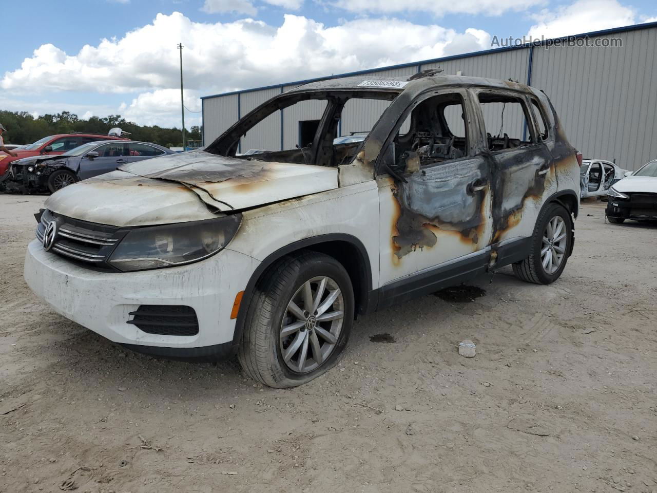 2017 Volkswagen Tiguan Wolfsburg Burn vin: WVGRV7AX3HW504933