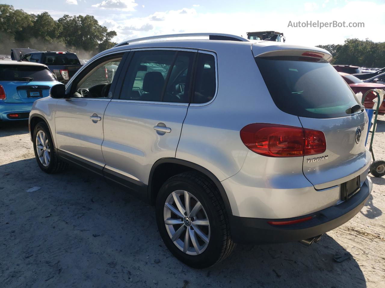 2017 Volkswagen Tiguan Wolfsburg Silver vin: WVGRV7AX6HW503615