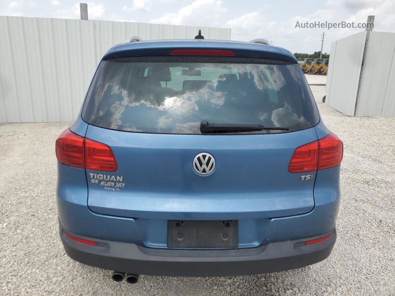 2017 Volkswagen Tiguan Wolfsburg Blue vin: WVGRV7AX8HK014124