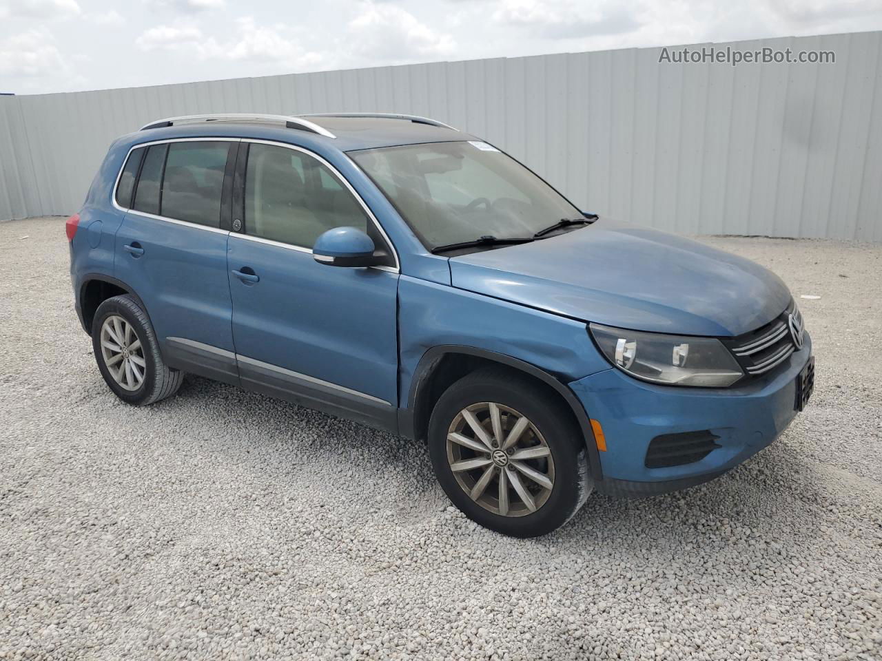 2017 Volkswagen Tiguan Wolfsburg Blue vin: WVGRV7AX8HK014124