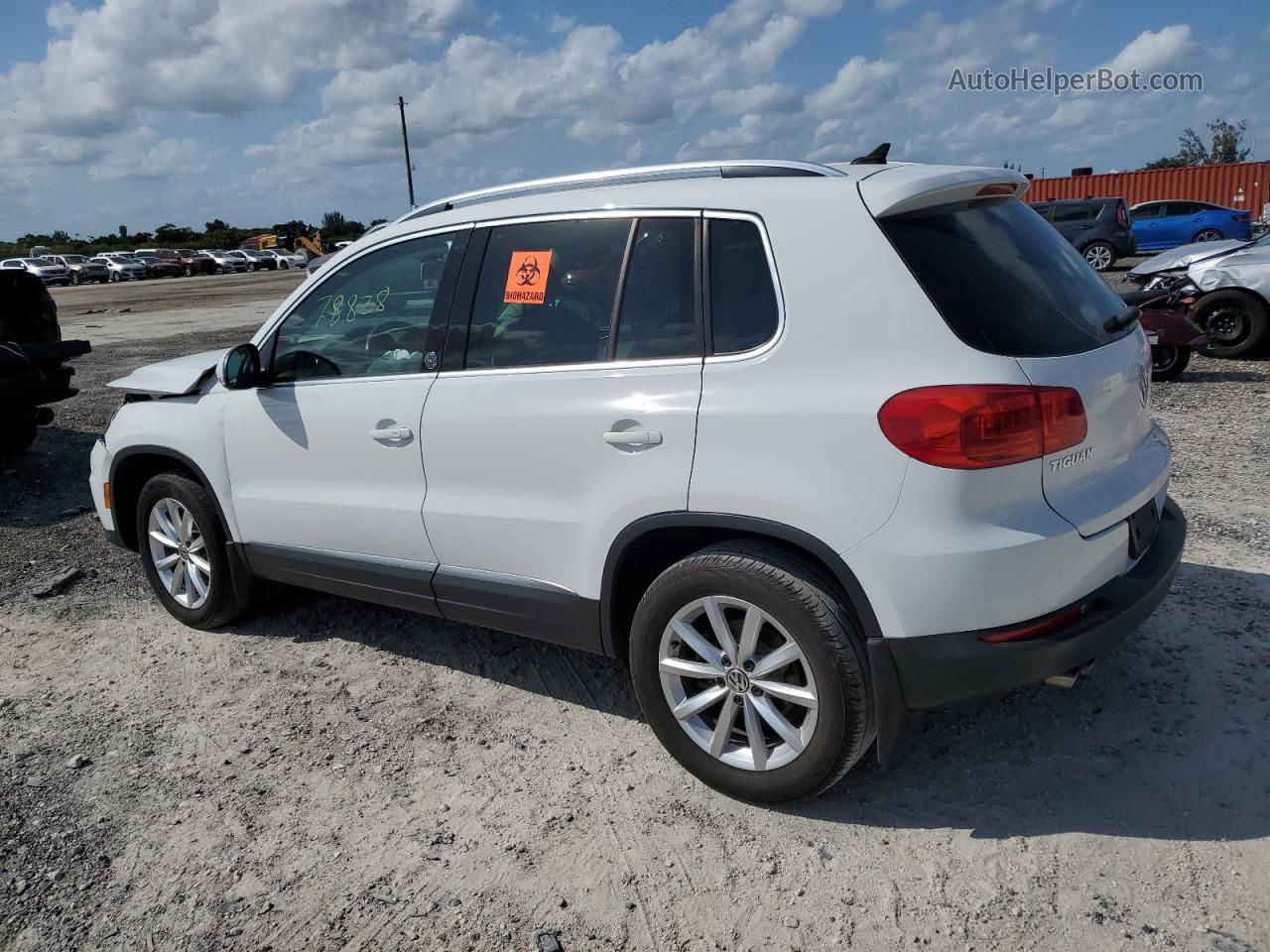 2017 Volkswagen Tiguan Wolfsburg White vin: WVGSV7AX2HK012483