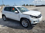 2017 Volkswagen Tiguan Wolfsburg Белый vin: WVGSV7AX2HK012483