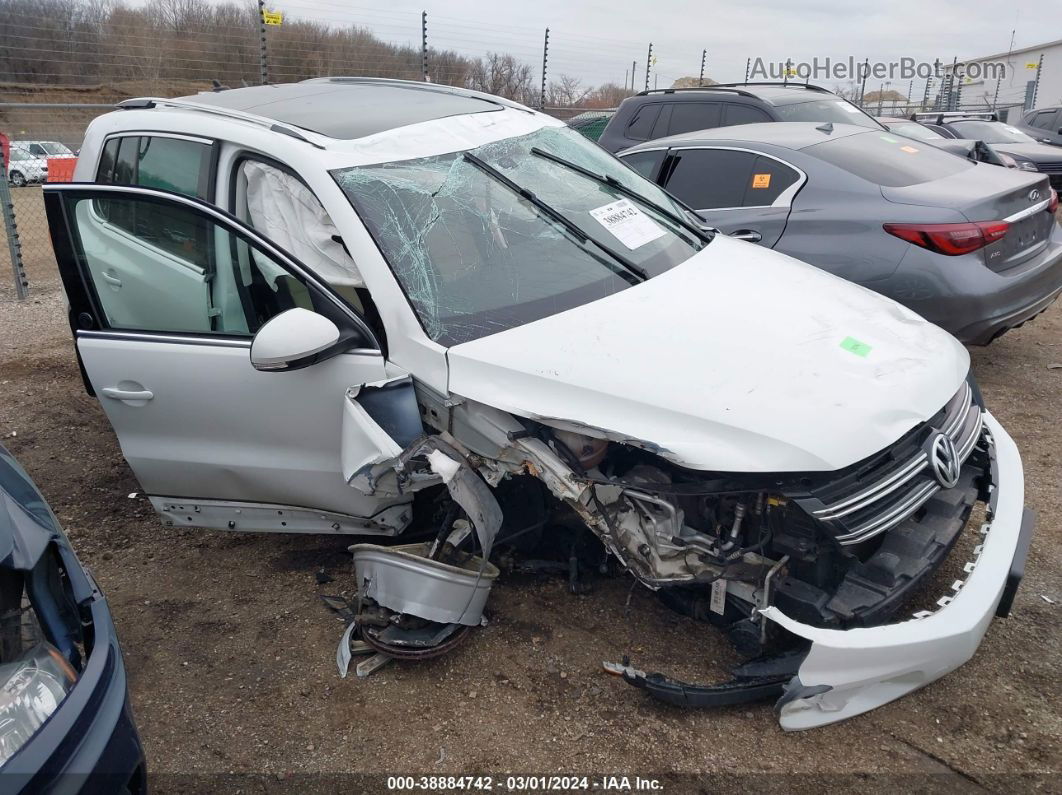 2017 Volkswagen Tiguan 2.0t Wolfsburg Edition White vin: WVGSV7AX3HK020432