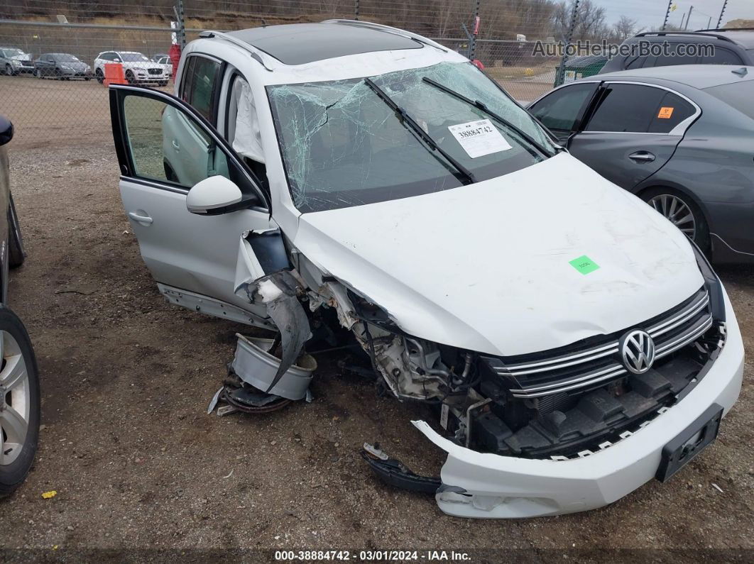 2017 Volkswagen Tiguan 2.0t Wolfsburg Edition White vin: WVGSV7AX3HK020432