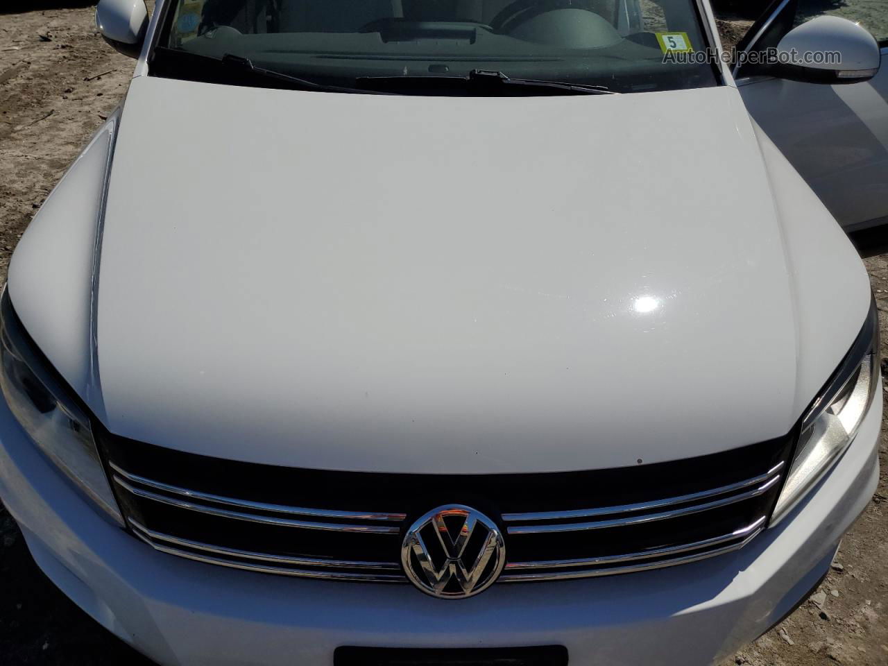 2017 Volkswagen Tiguan Wolfsburg Белый vin: WVGSV7AX5HK004037