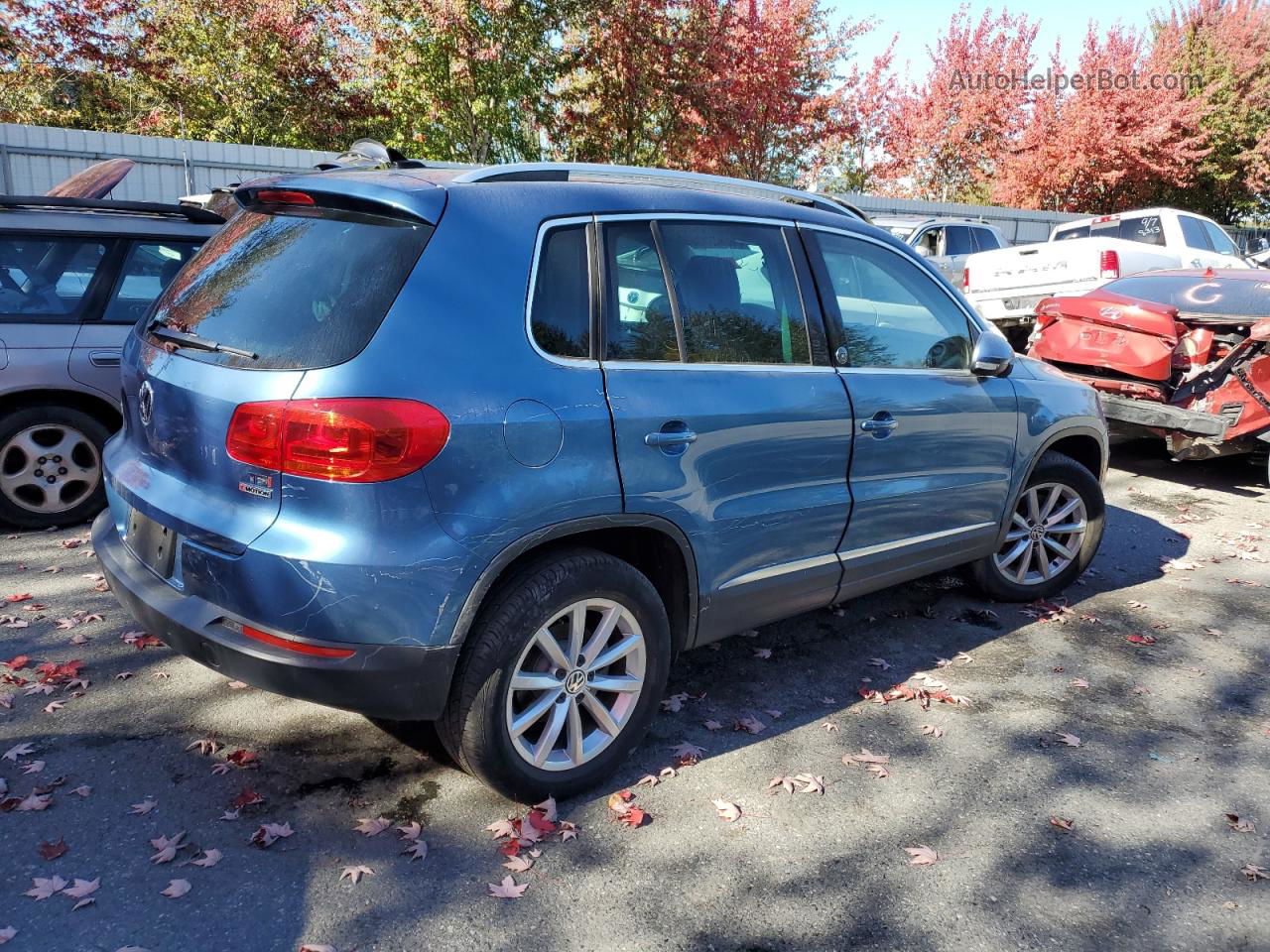 2017 Volkswagen Tiguan Wolfsburg Blue vin: WVGSV7AX5HW513232