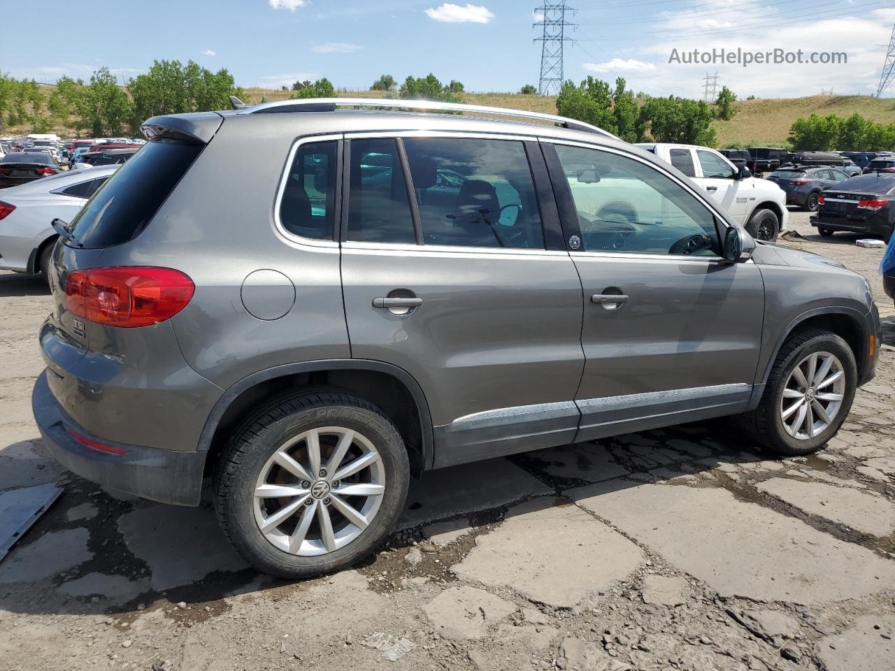 2017 Volkswagen Tiguan Wolfsburg Gray vin: WVGSV7AX6HK027861