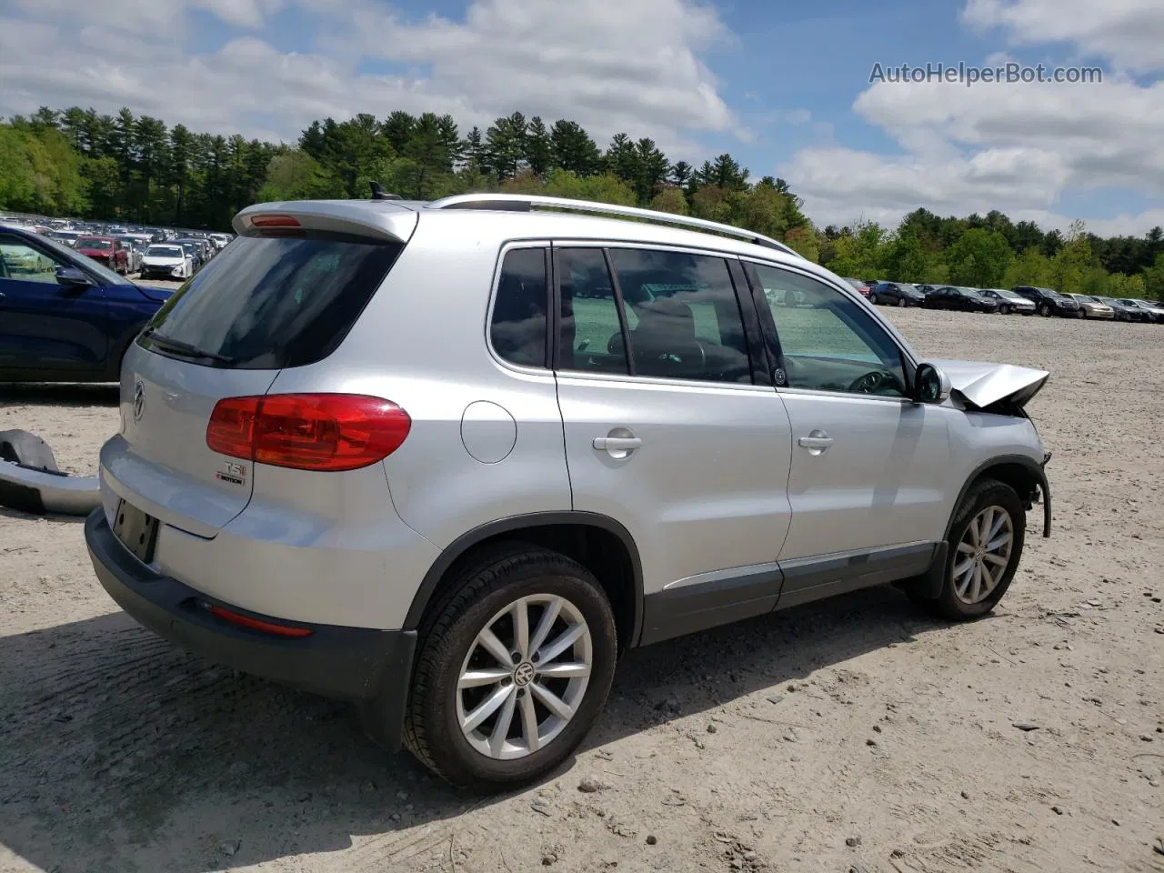 2017 Volkswagen Tiguan Wolfsburg Silver vin: WVGSV7AX9HK024467