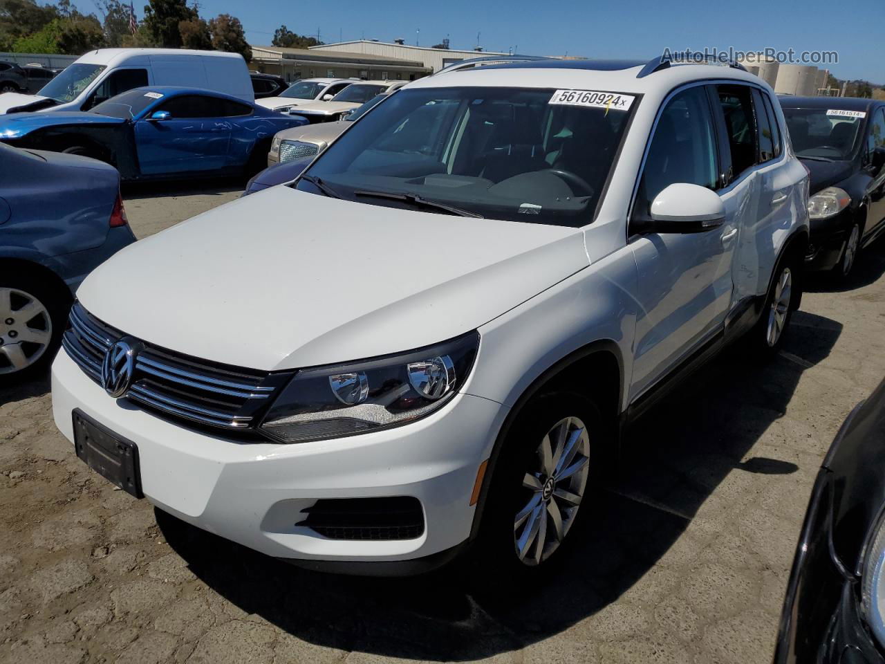 2017 Volkswagen Tiguan Wolfsburg White vin: WVGSV7AX9HW511063