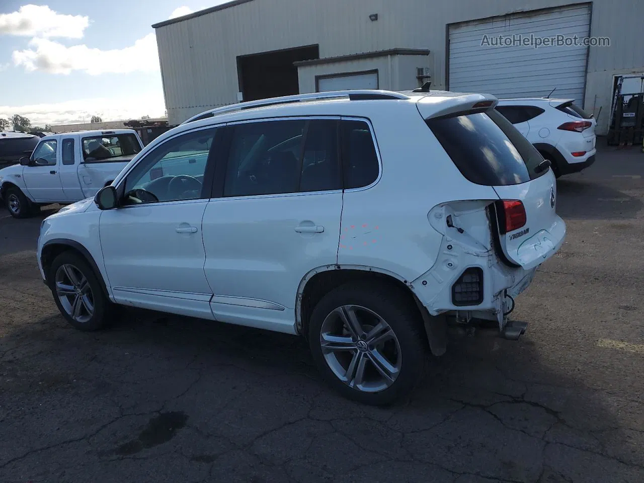 2017 Volkswagen Tiguan Sport White vin: WVGTV7AX1HK037363