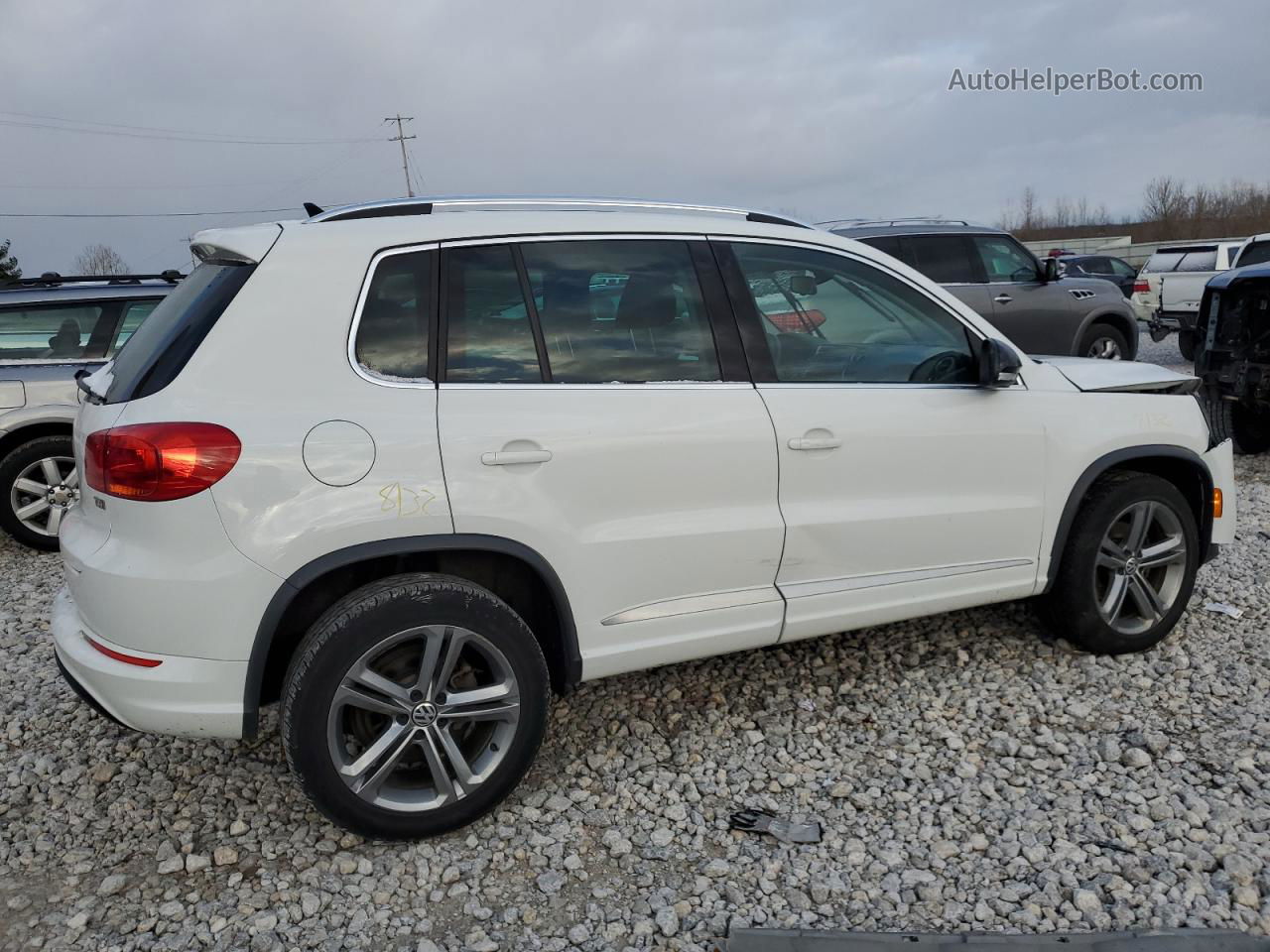 2017 Volkswagen Tiguan Sport White vin: WVGTV7AX2HK020572