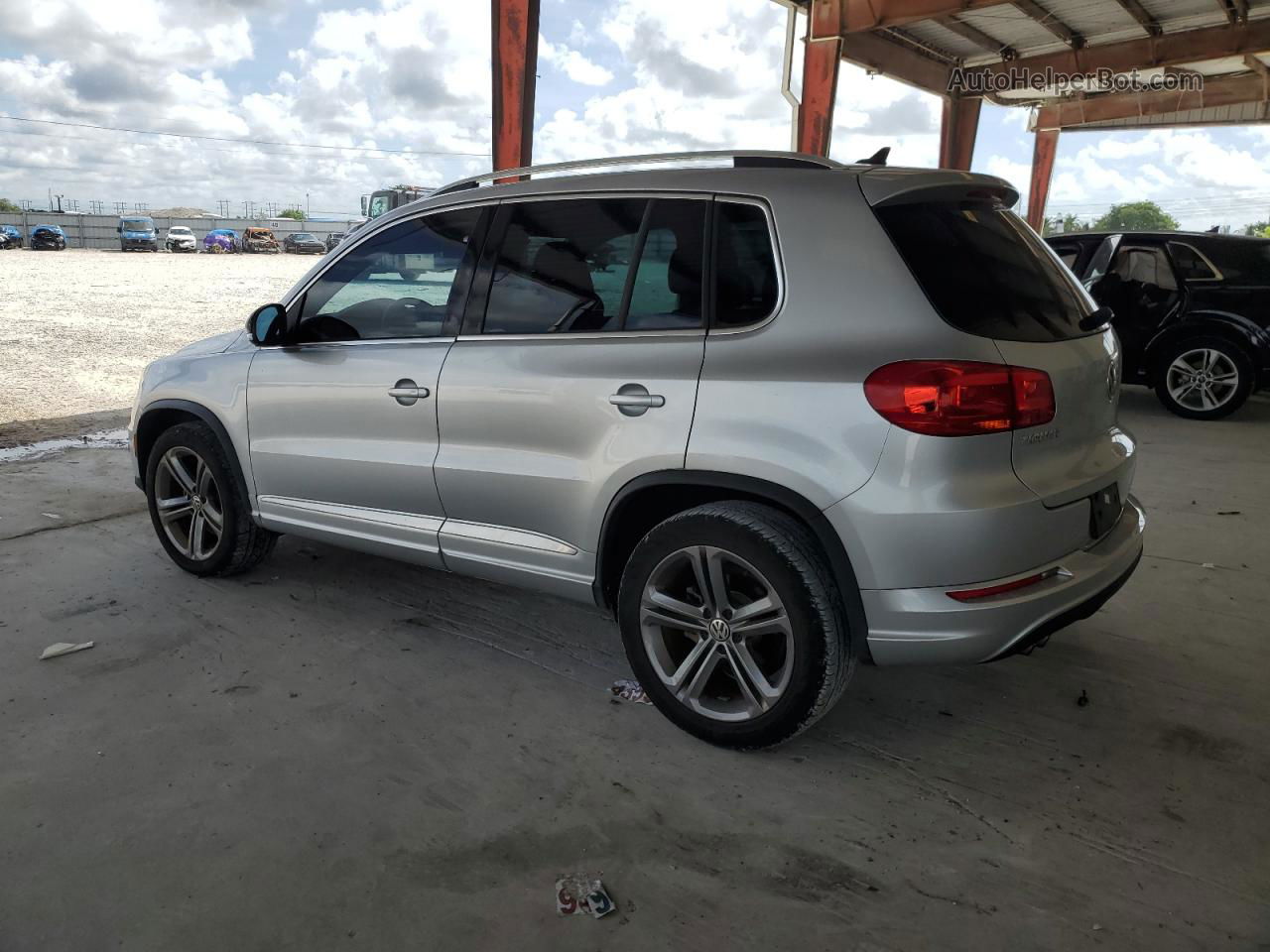 2017 Volkswagen Tiguan Sport Silver vin: WVGTV7AX5HK041688