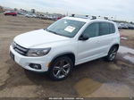 2017 Volkswagen Tiguan 2.0t Sport Белый vin: WVGUV7AX2HK029115