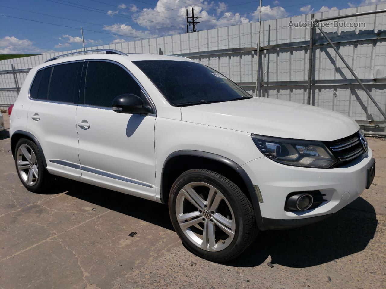 2017 Volkswagen Tiguan Sport White vin: WVGUV7AX3HK008497