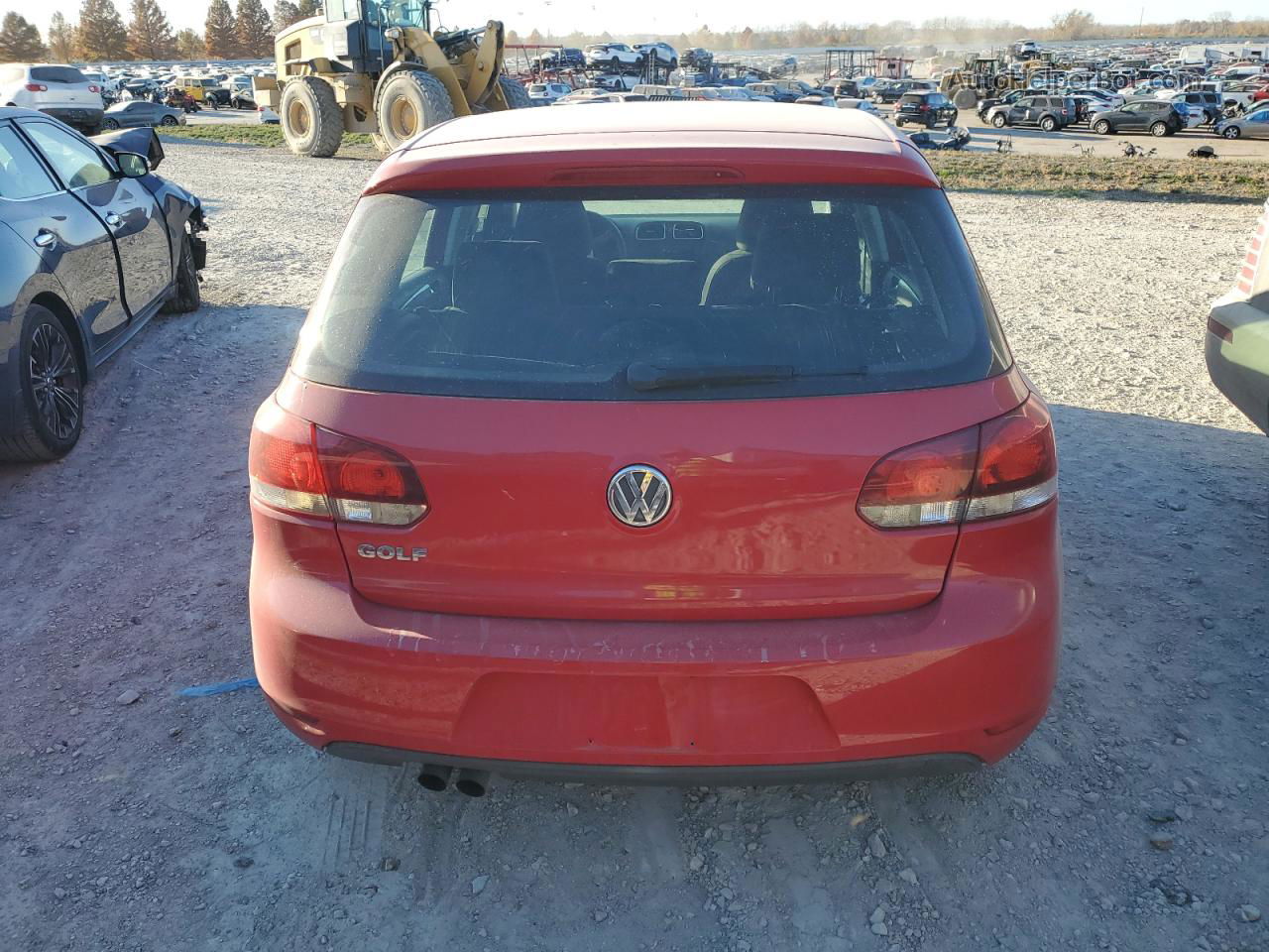 2014 Volkswagen Golf  Red vin: WVWDB7AJ7EW001677