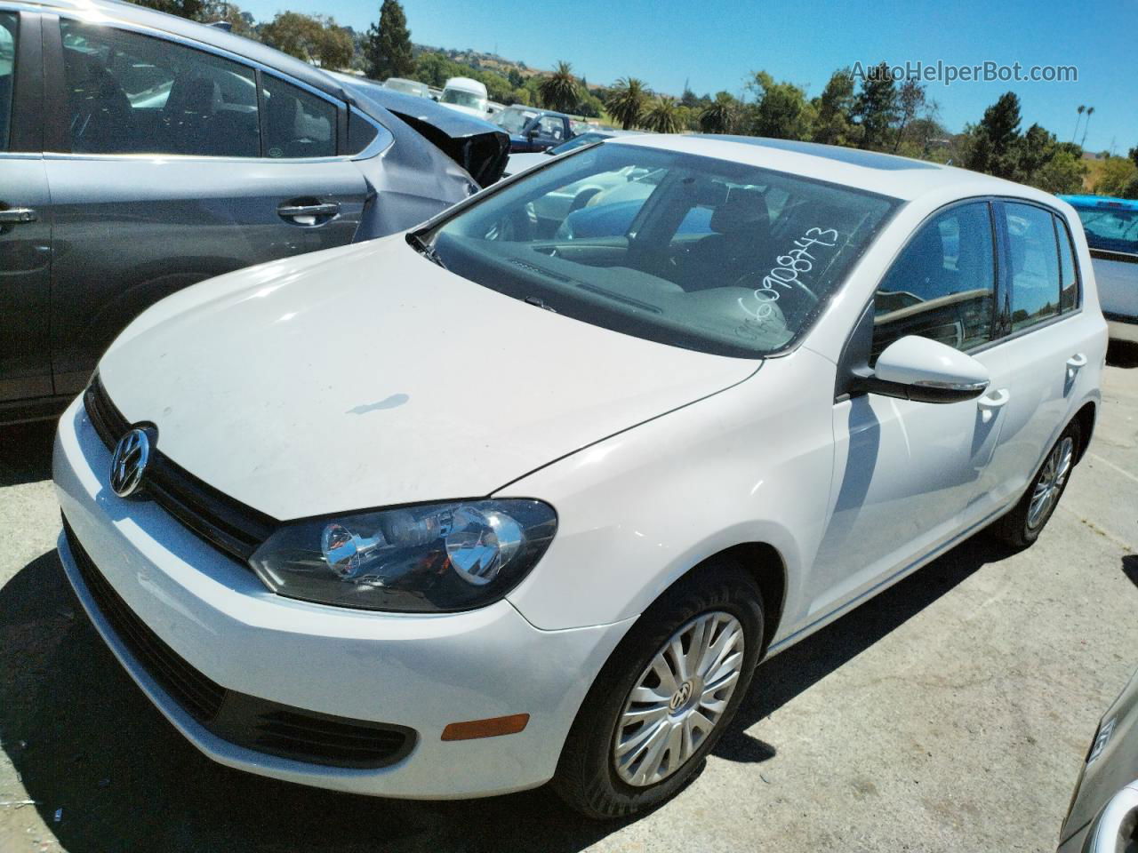 2014 Volkswagen Golf  White vin: WVWDB7AJ8EW003485