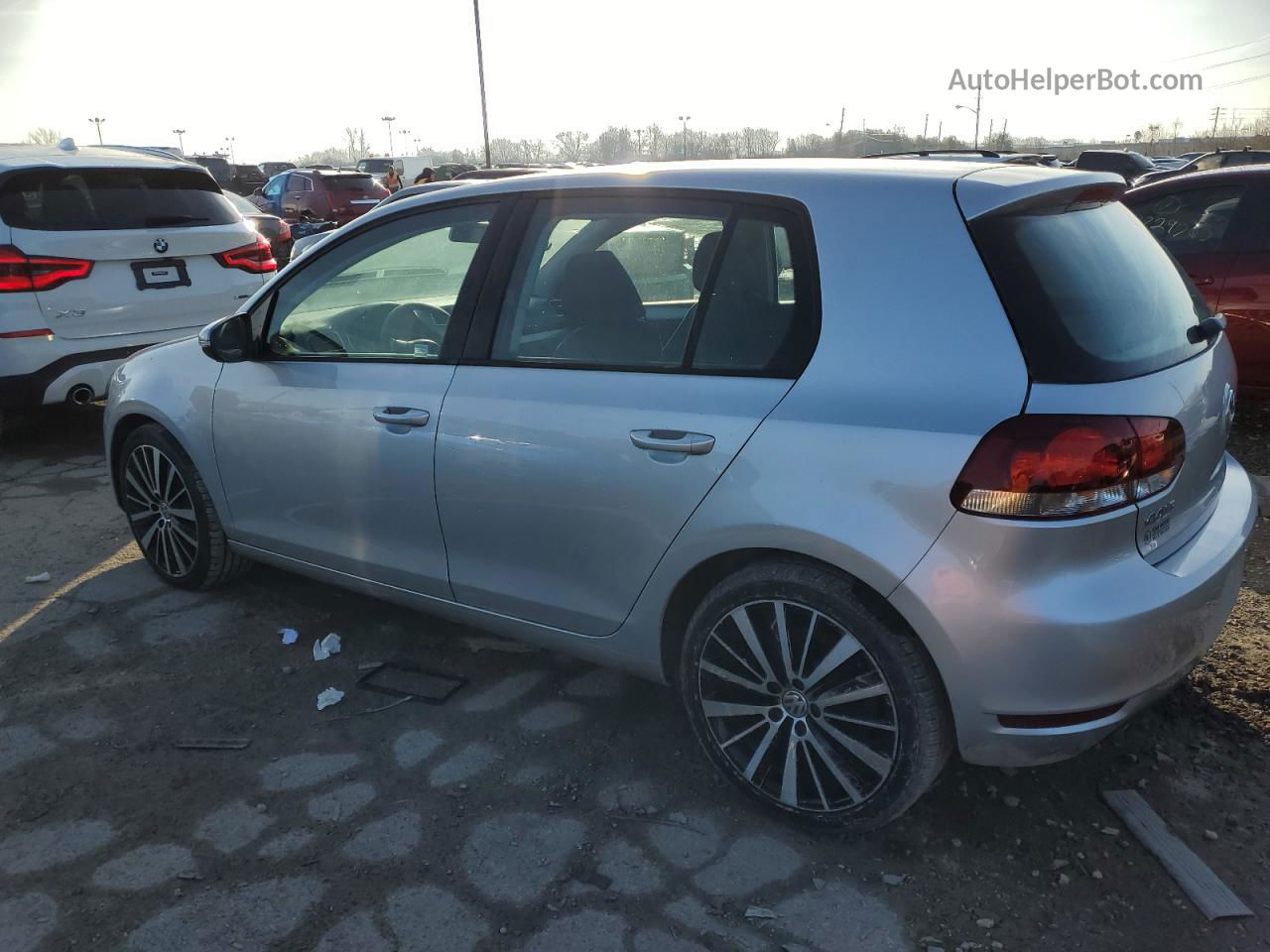 2014 Volkswagen Golf  Серебряный vin: WVWDB7AJ8EW011893