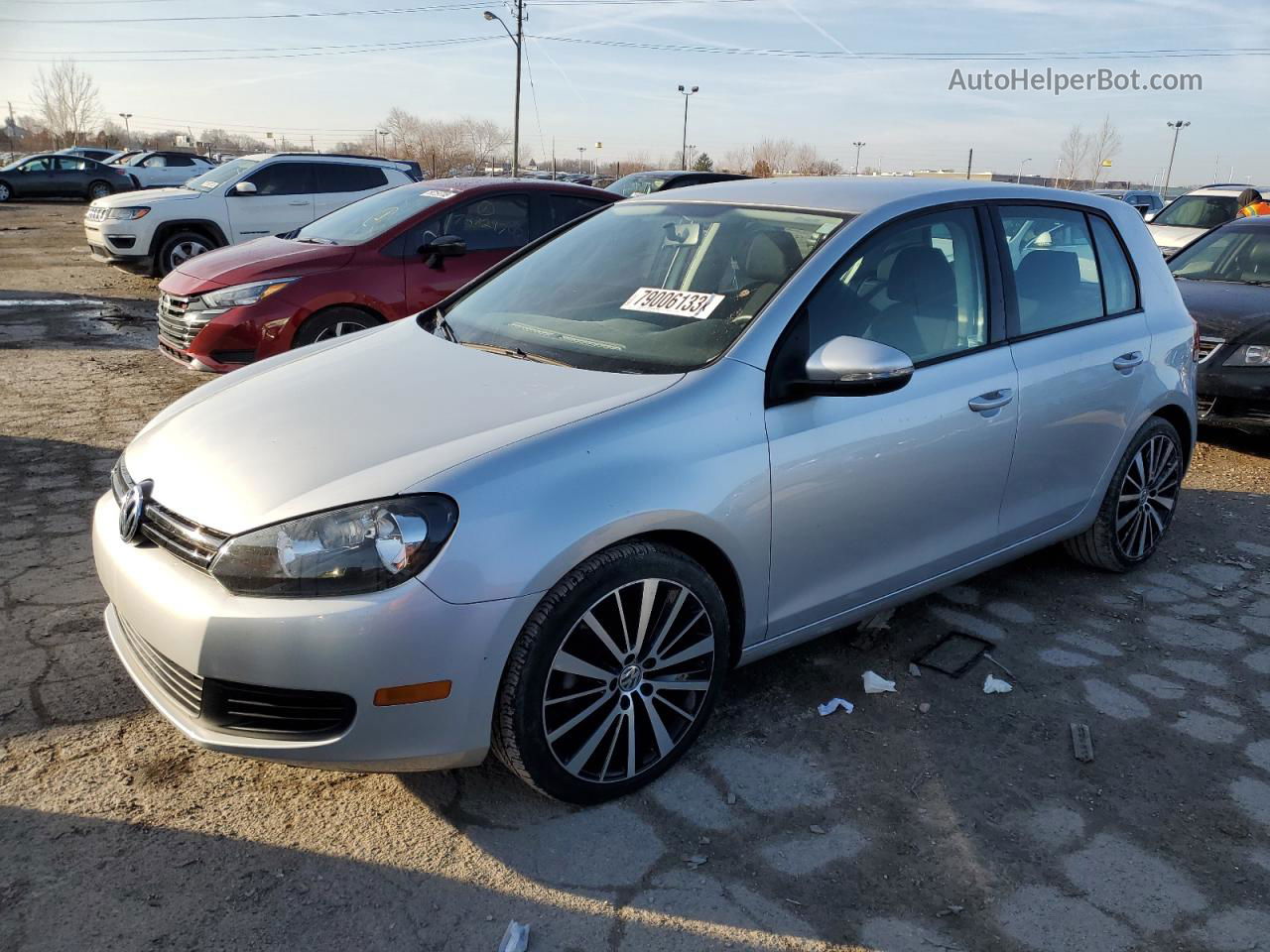 2014 Volkswagen Golf  Серебряный vin: WVWDB7AJ8EW011893