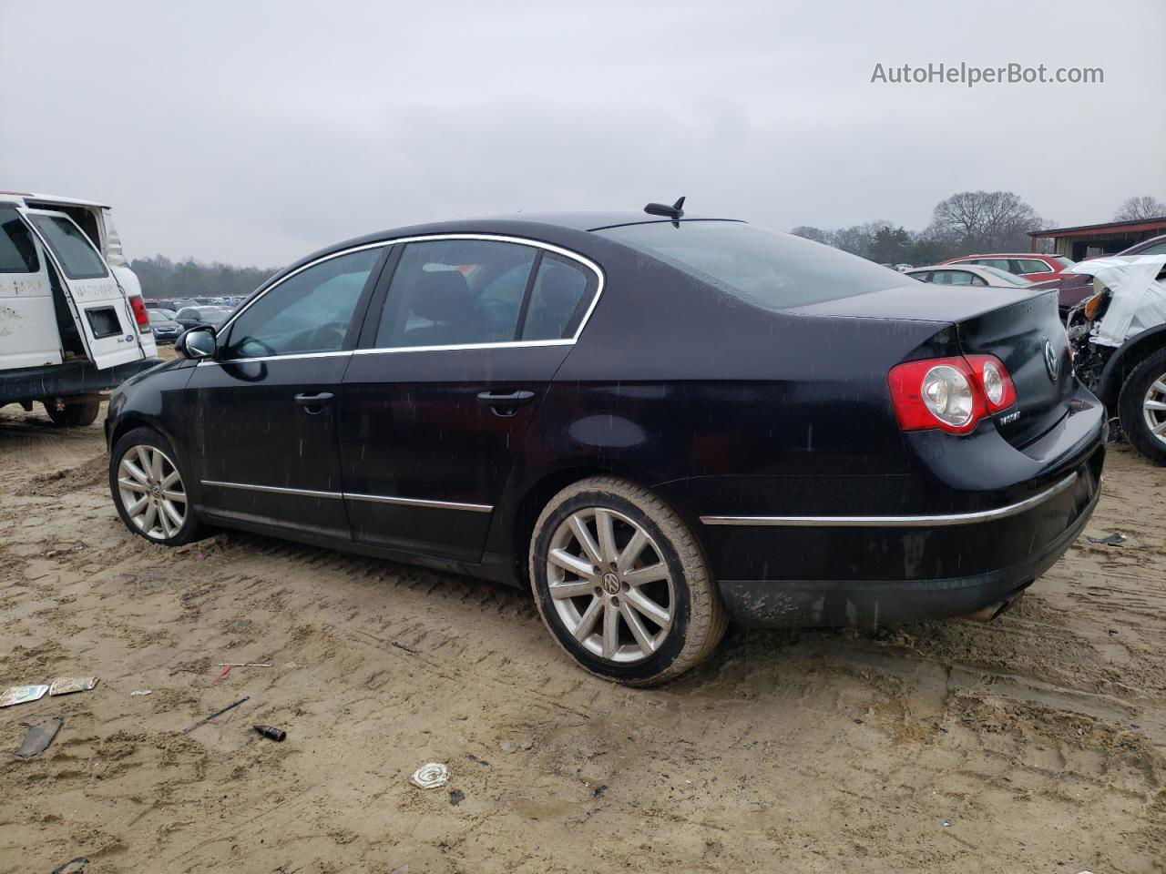 2013 Volkswagen Passat 2.0t Luxury Black vin: WVWEK73C66P135000