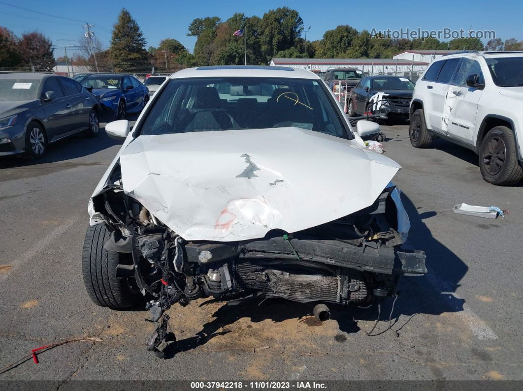 2010 Volkswagen Gti   White vin: WVWHD7AJ4AW396343