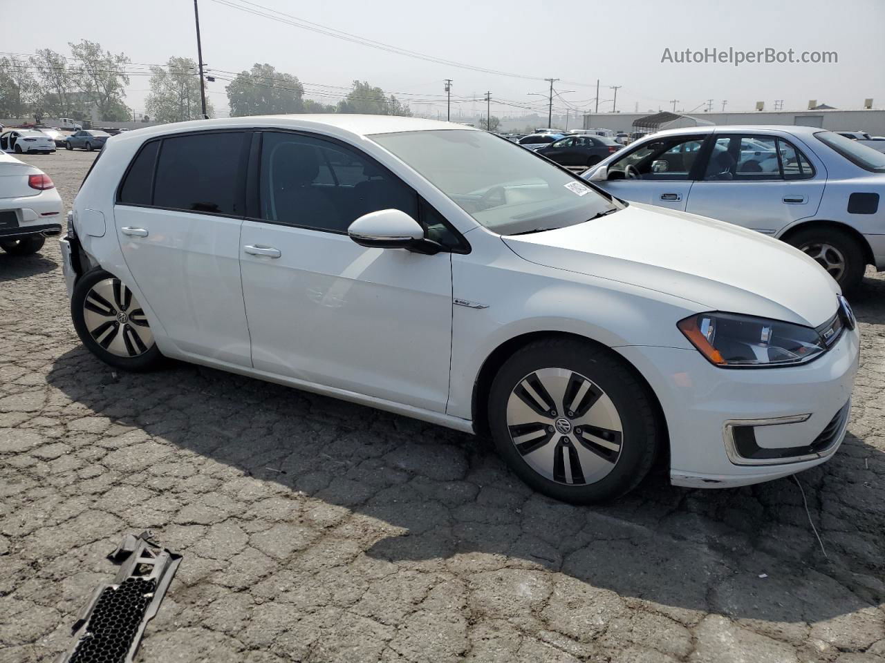 2016 Volkswagen E-golf Se Белый vin: WVWKP7AU0GW911192