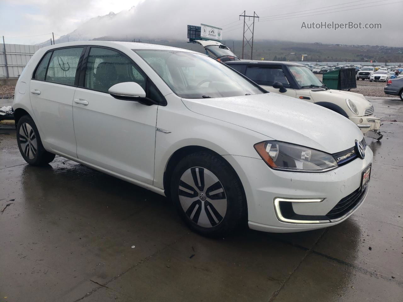 2016 Volkswagen E-golf Se Белый vin: WVWKP7AU1GW911072