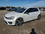 2016 Volkswagen Golf R  Белый vin: WVWUF7AU1GW233144