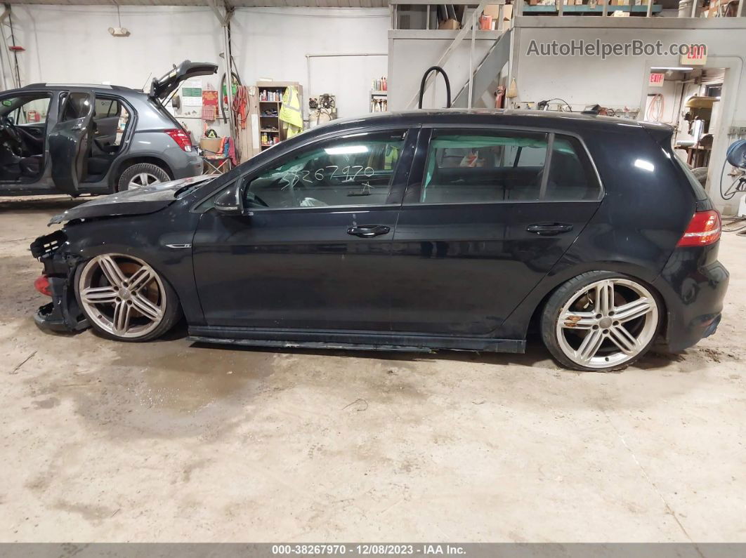 2016 Volkswagen Golf R 4-door Черный vin: WVWUF7AU8GW032745