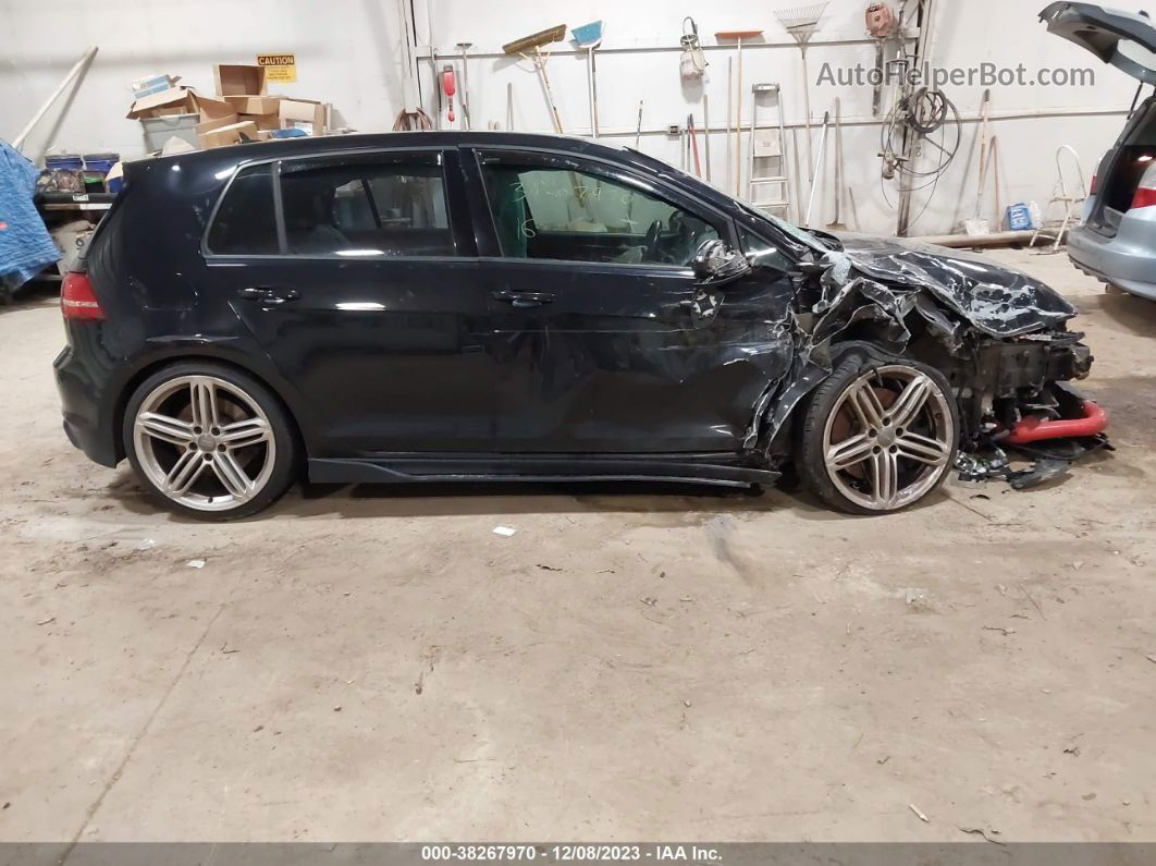 2016 Volkswagen Golf R 4-door Черный vin: WVWUF7AU8GW032745