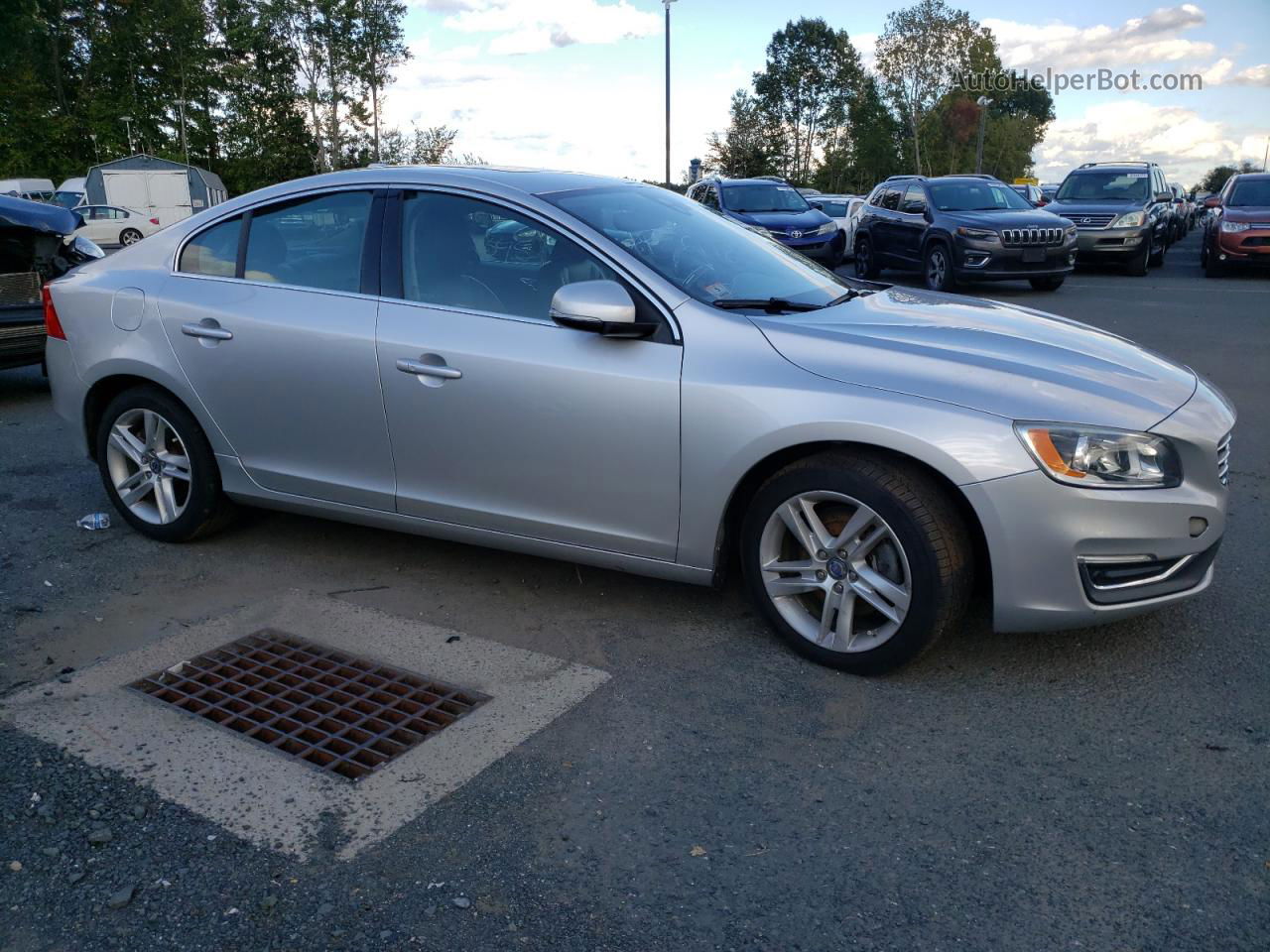 2015 Volvo S60 Premier Silver vin: YV126MFK3F1342532