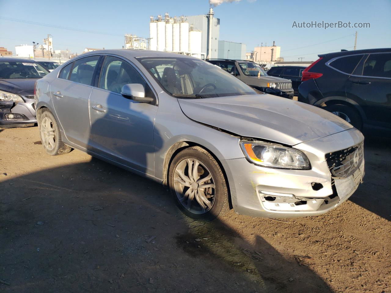 2015 Volvo S60 Premier Silver vin: YV140MFB3F1311601