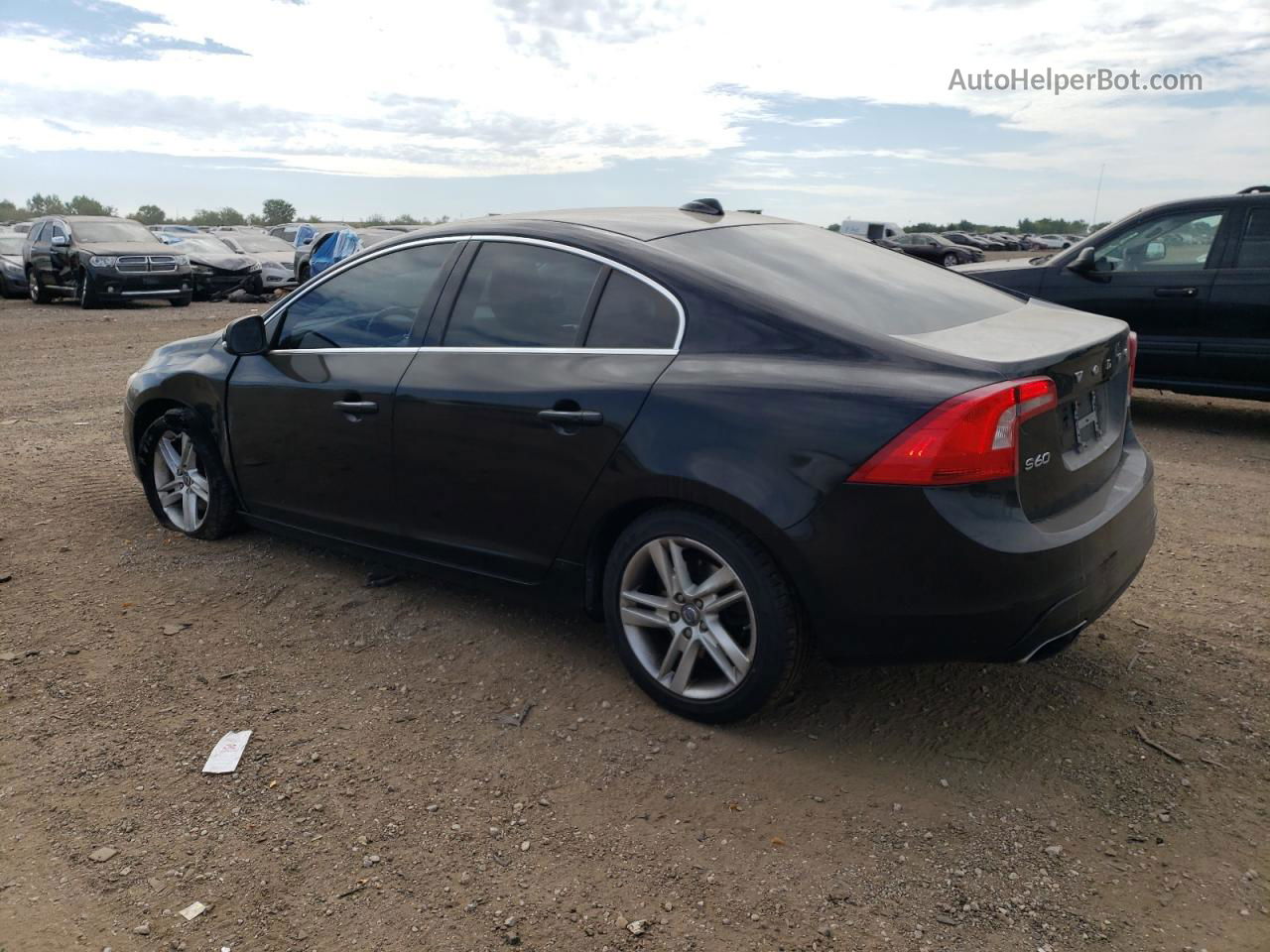 2015 Volvo S60 Premier+ Черный vin: YV140MFC7F1311660