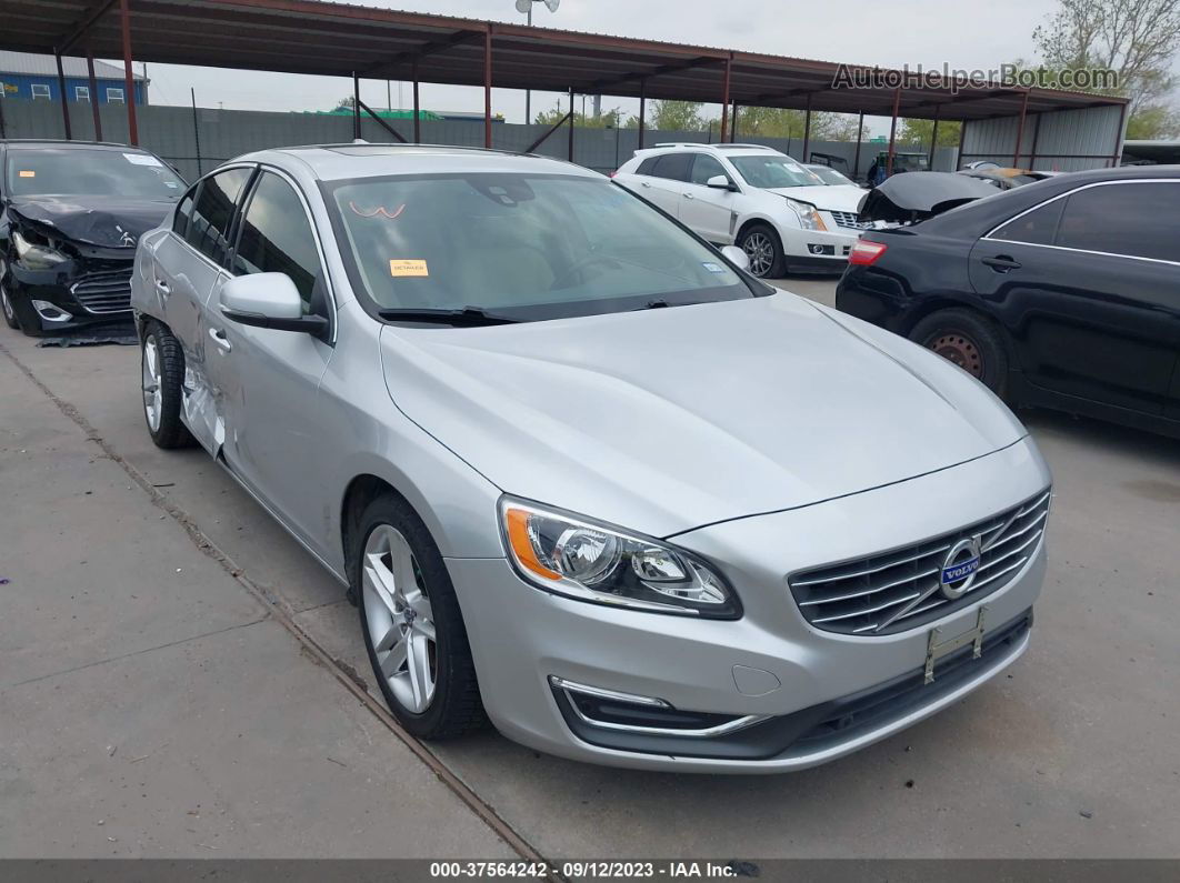 2015 Volvo S60 T5 Drive-e Premier Silver vin: YV140MFK2F1355668