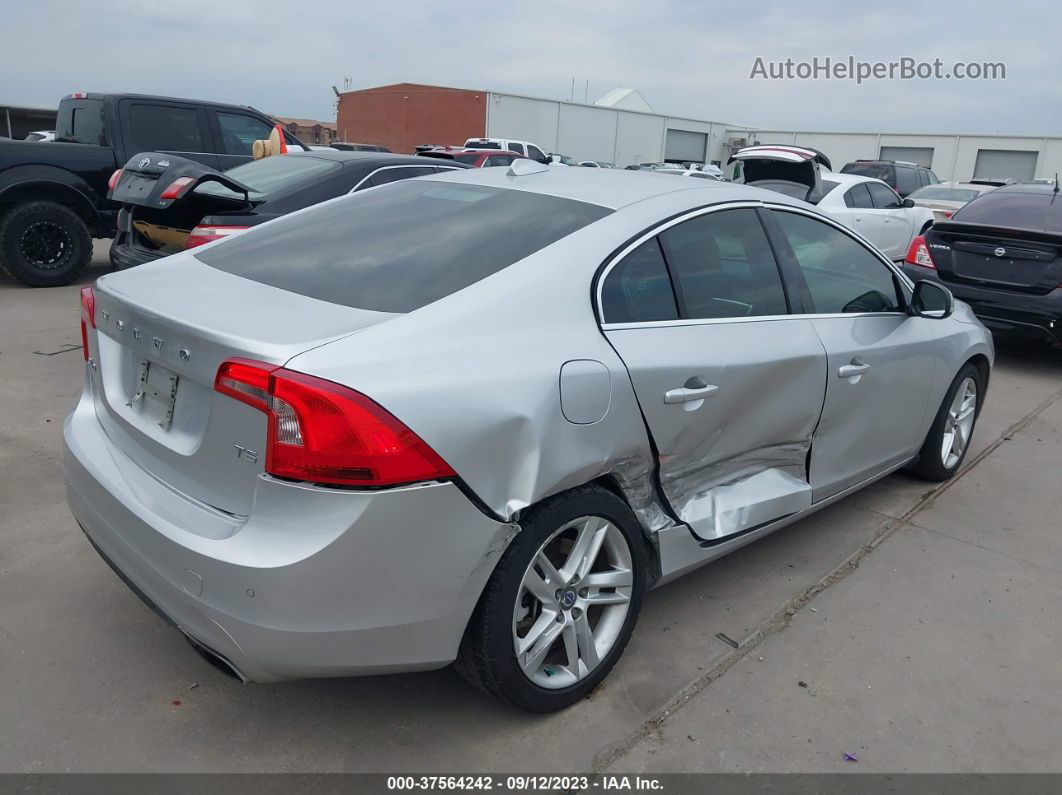 2015 Volvo S60 T5 Drive-e Premier Серебряный vin: YV140MFK2F1355668