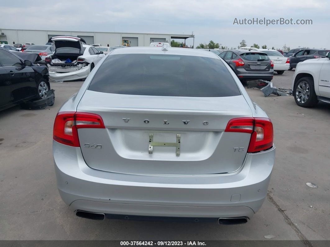 2015 Volvo S60 T5 Drive-e Premier Серебряный vin: YV140MFK2F1355668