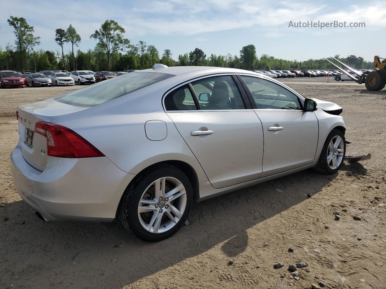 2015 Volvo S60 Premier Silver vin: YV140MFK6F1345984