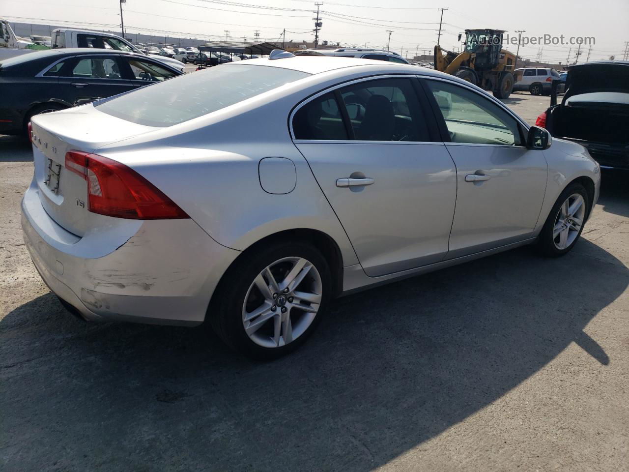 2015 Volvo S60 Premier Silver vin: YV140MFK6F2353318