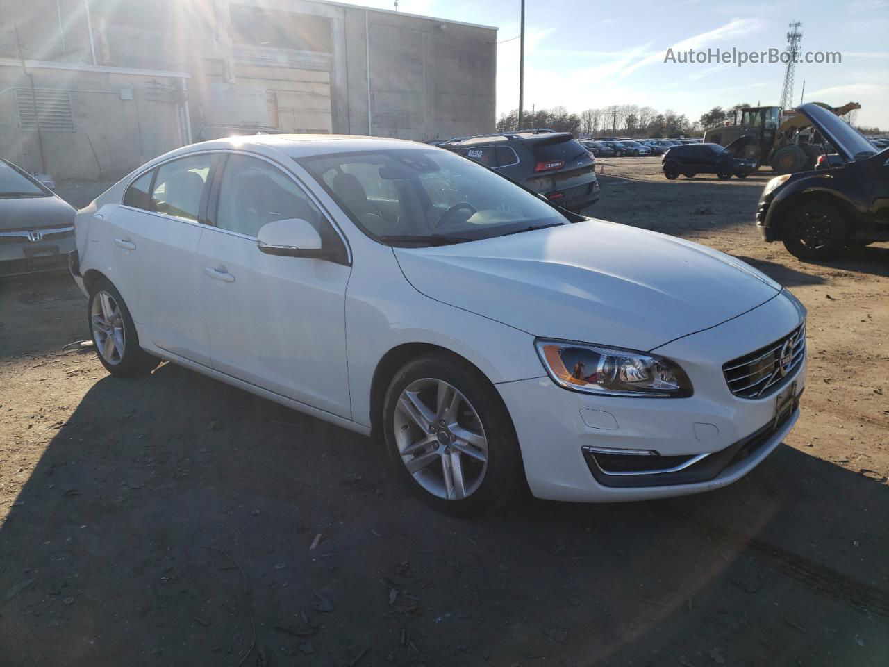 2015 Volvo S60 Platinum White vin: YV140MFM7F1347793