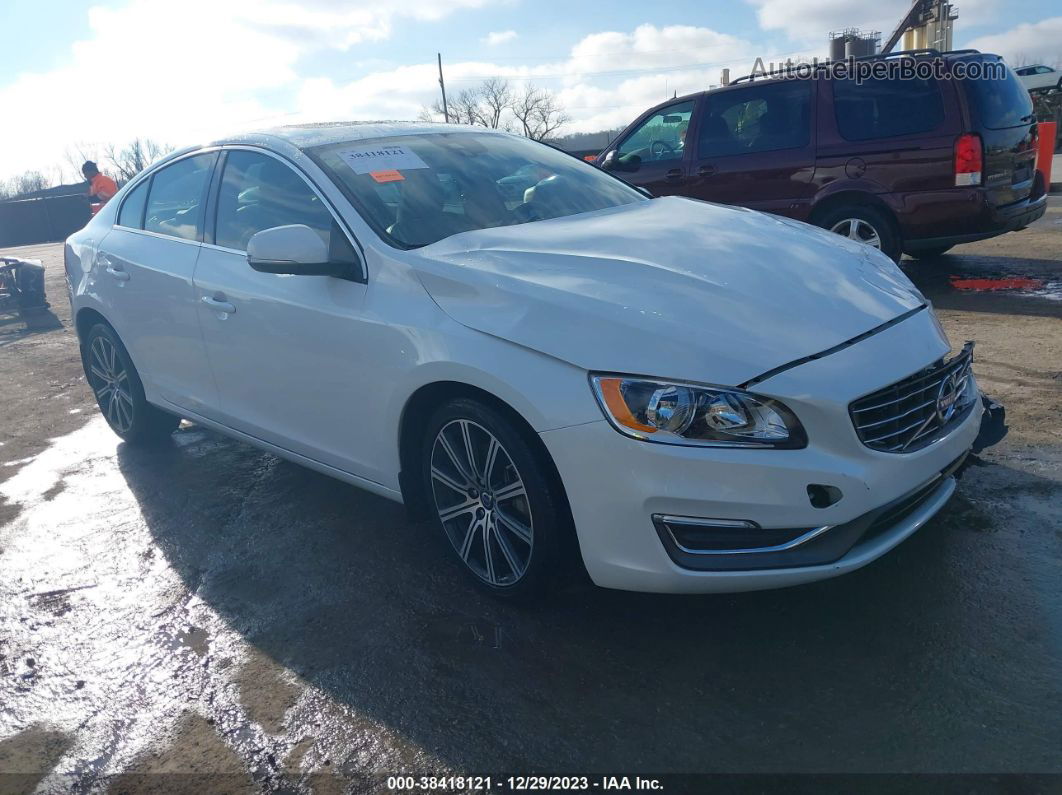 2015 Volvo S60 T6 Platinum Белый vin: YV149MFD9F1317376