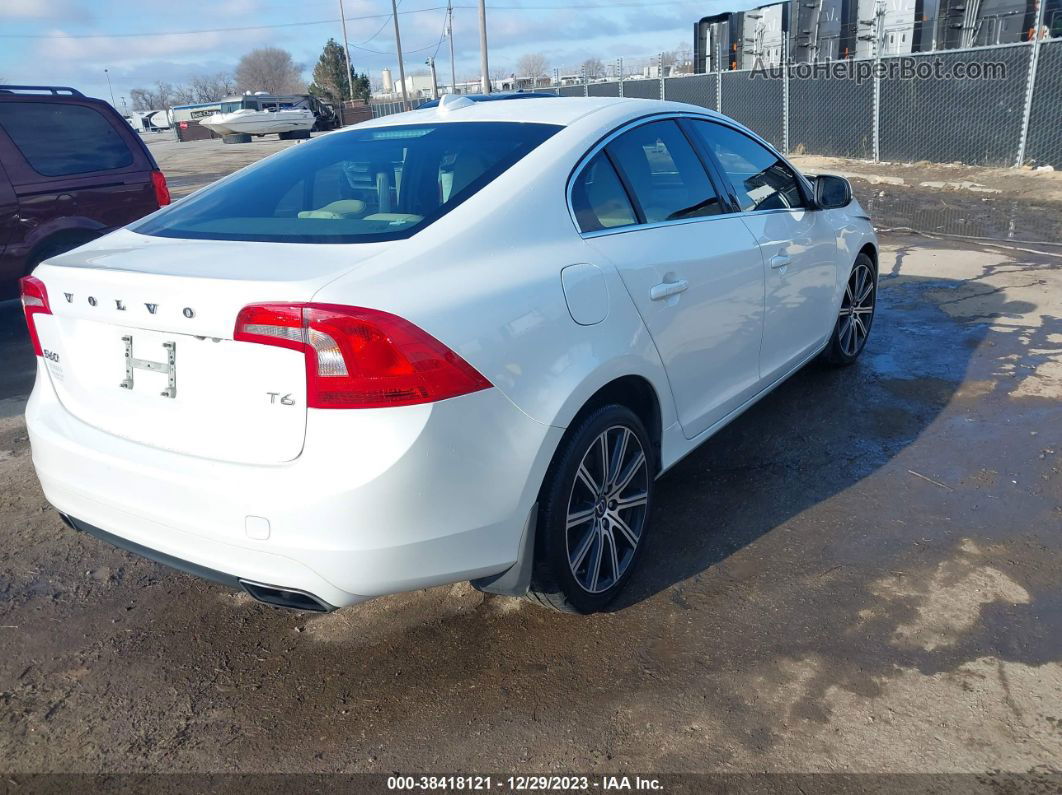 2015 Volvo S60 T6 Platinum Белый vin: YV149MFD9F1317376