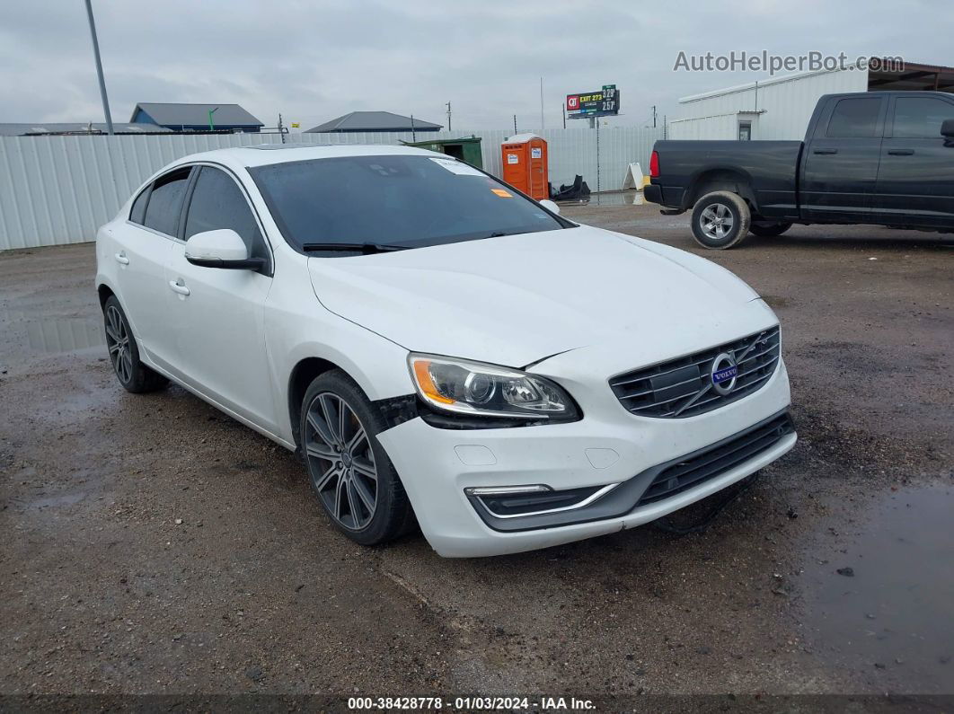 2015 Volvo S60 T6 Platinum White vin: YV149MFM1F2335803