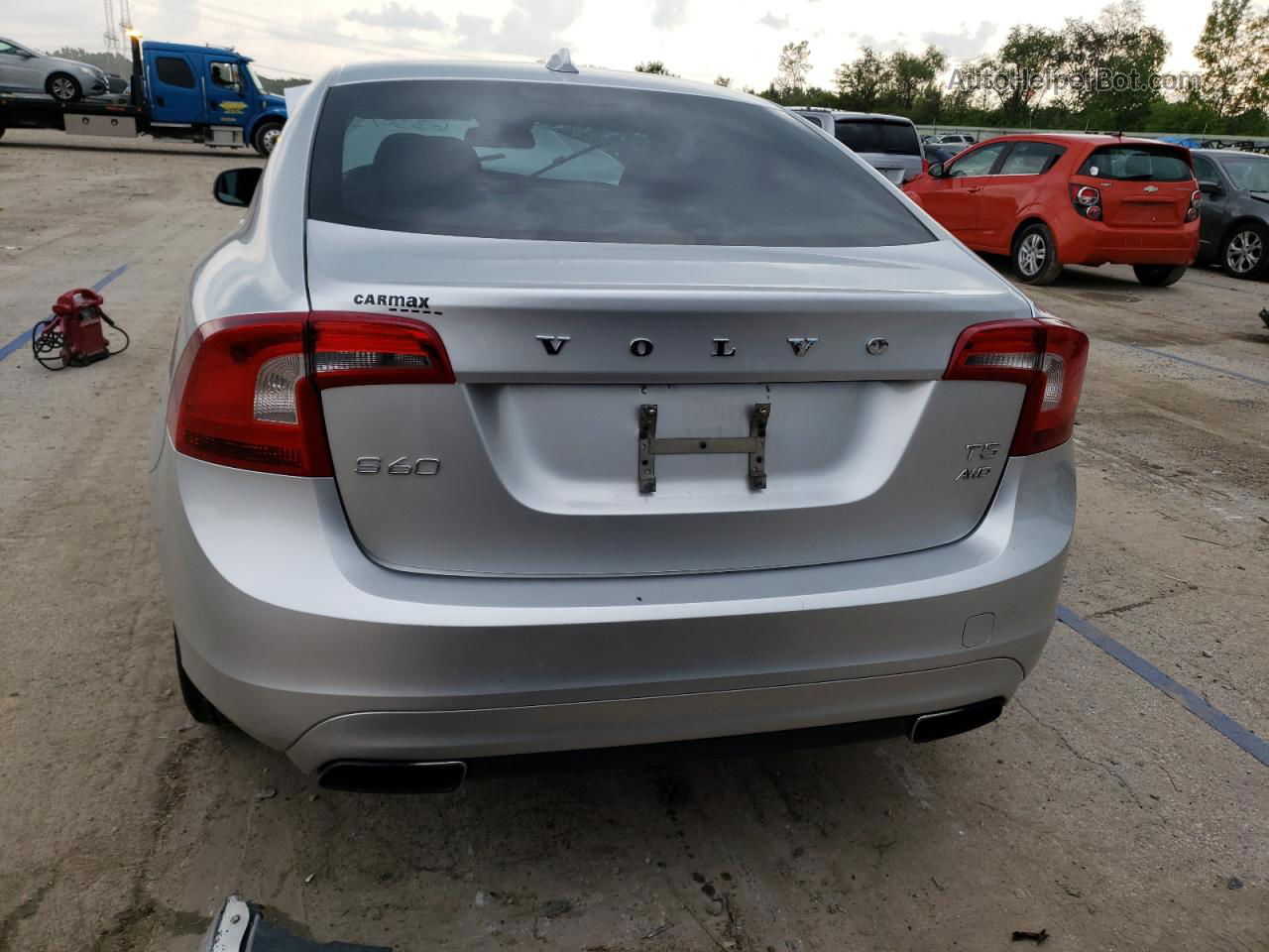 2015 Volvo S60 Premier Silver vin: YV1612TB0F1304006